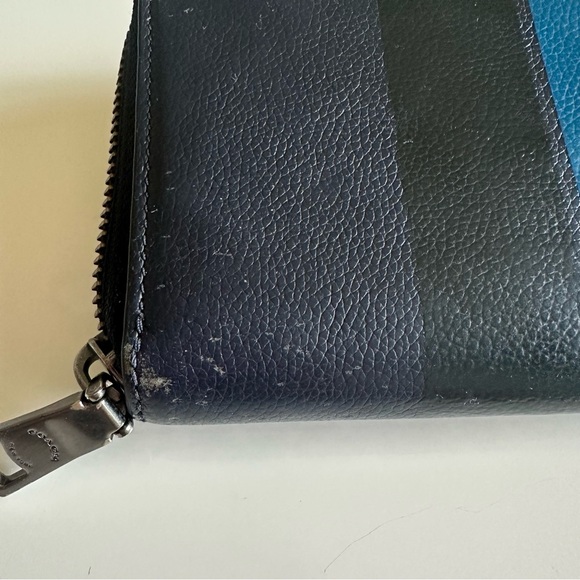 Coach Accordion Zippy Wallet - Picture 8 of 8